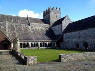 Holy Cross Abbey Holy Cross Abbey